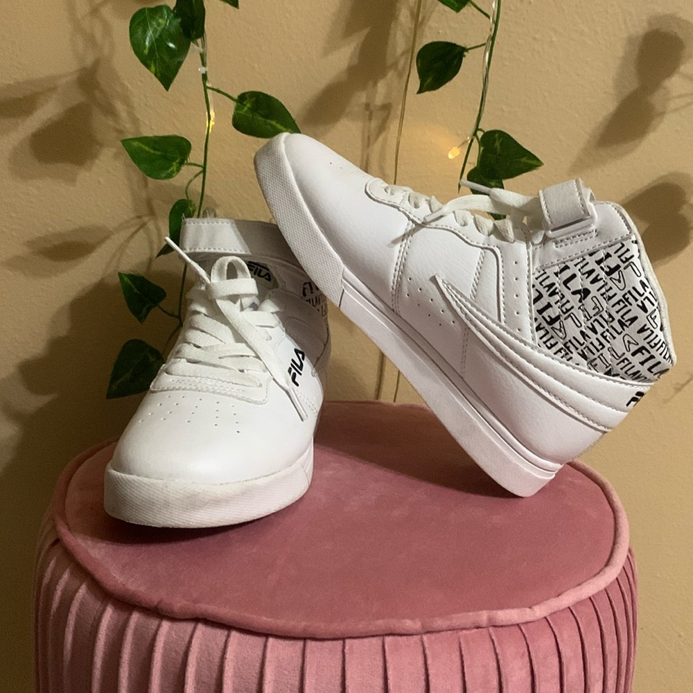Pair of shoes